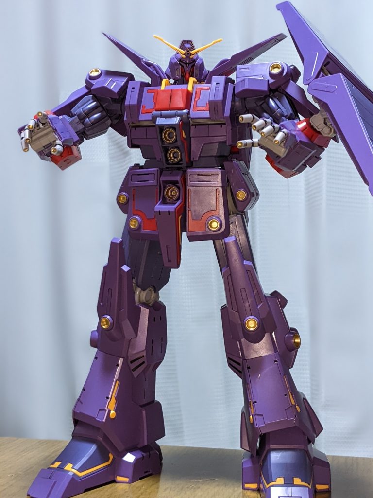 指先のメガ粒子砲とかもちゃんと塗ってますよ！ とかなんとか。で、本題ですがA.O.Z.をメインコンテンツに据えている（つもり）の当方ですがP･G Mk-IIのキット化でA.O.Z.の展開も期待しちゃいますね。RX-124 ガンダムTR-6 サイコ･ガンダムII G･アームユニット形態も出るに違いないですね。もしくはクィンリィ！？先にサイコ I のG･アームかもですが…