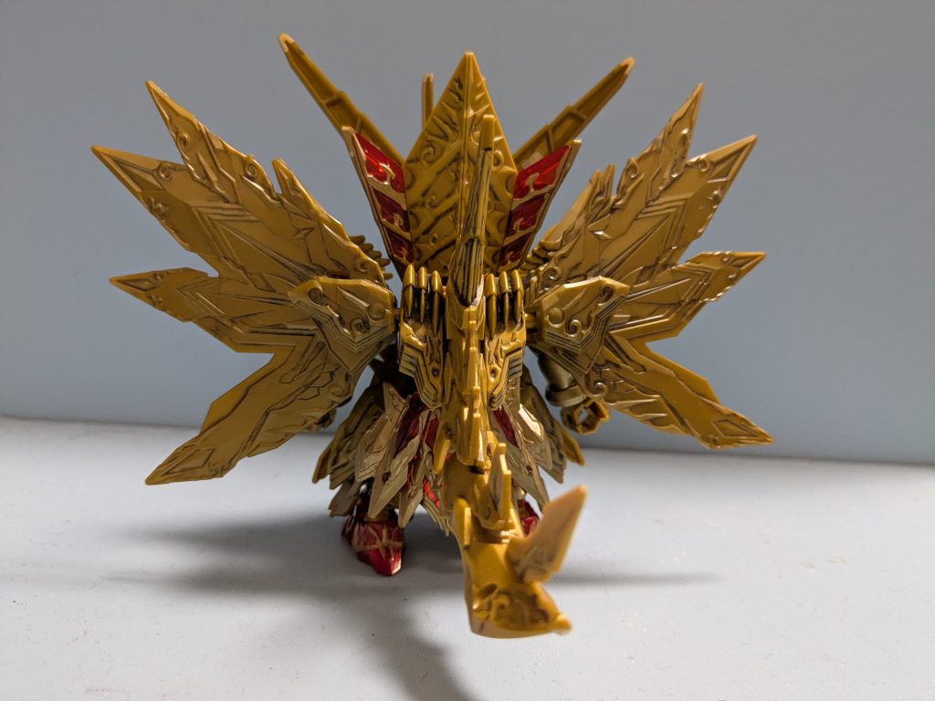 後ろから、耳(?)のあたりの塗分けとかがんばりました('ω')ノ