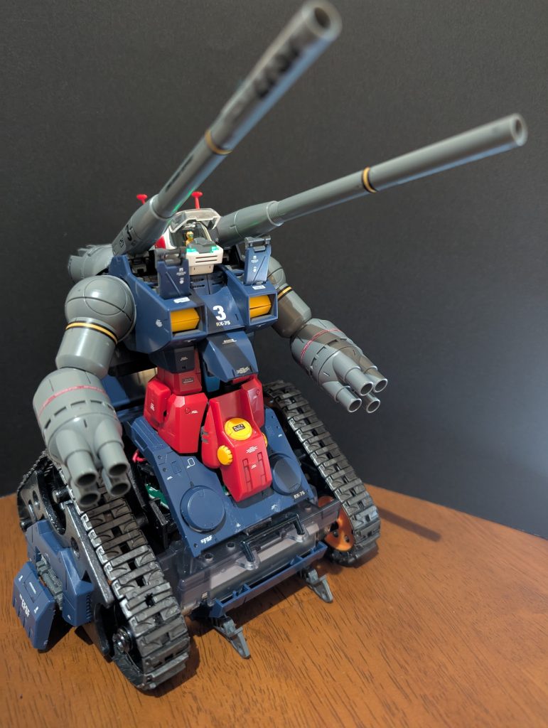 下半身の機構にも出来るだけ、カンタンク要素を残しています。