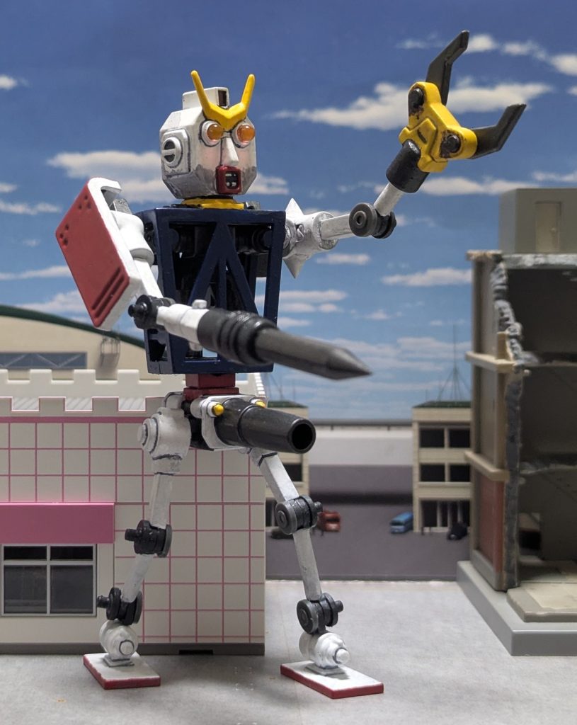 友情出演反政府ゲリラ活動を行っている過激派活動家がジャンク山から作り出したお手製モビルワーカー。だが大元はかつて存在した東アジアの超大国が威信を掛けて開発した最先端超高性能自律ロボットだった… 最後までご覧くださり、ありがとうございました。