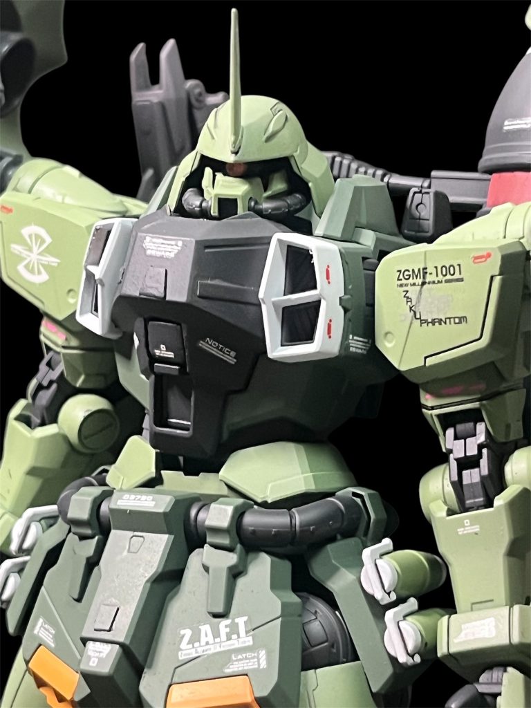 リリー・ザヴァリー専用ザクウォーリア–2枚目/制作者：イノ