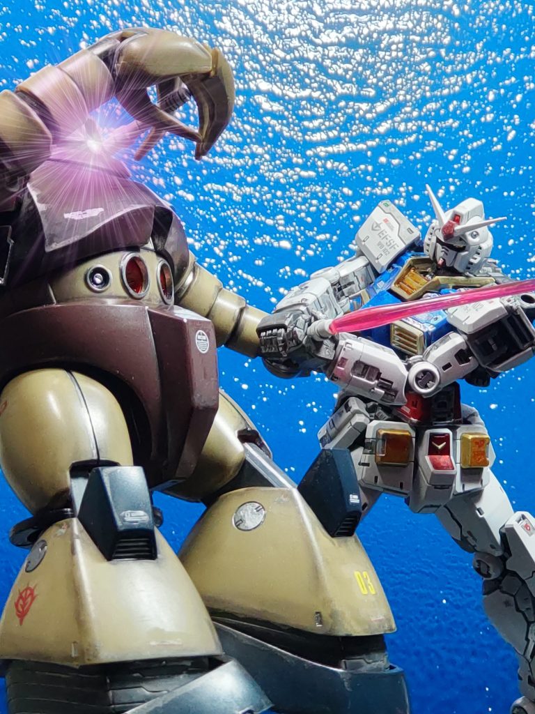 「そうか❗️」「うっ…モニターが消えた…」そしてガンダムの横薙ぎ‼️得意の水中戦に持ち込むも、ニュータイプへと覚醒したアムロには敵わなかった…