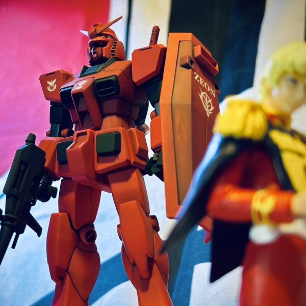 完成品 EG ガンダム HGUC シャア専用ザク 塗装済み 2体セット