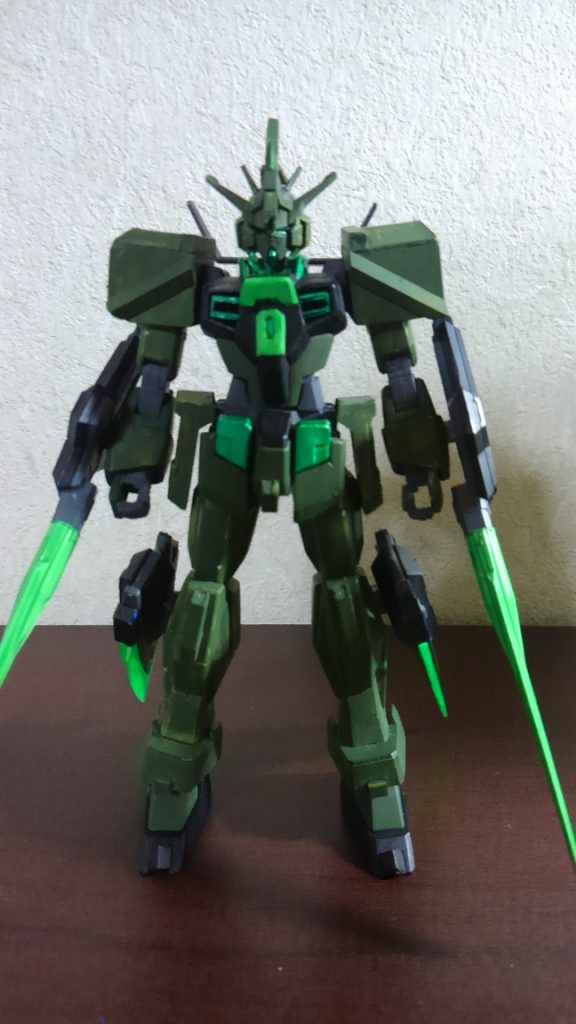 ガンダムTRY-1Mk-ⅡG近接戦闘に特化した武装構成の機体。