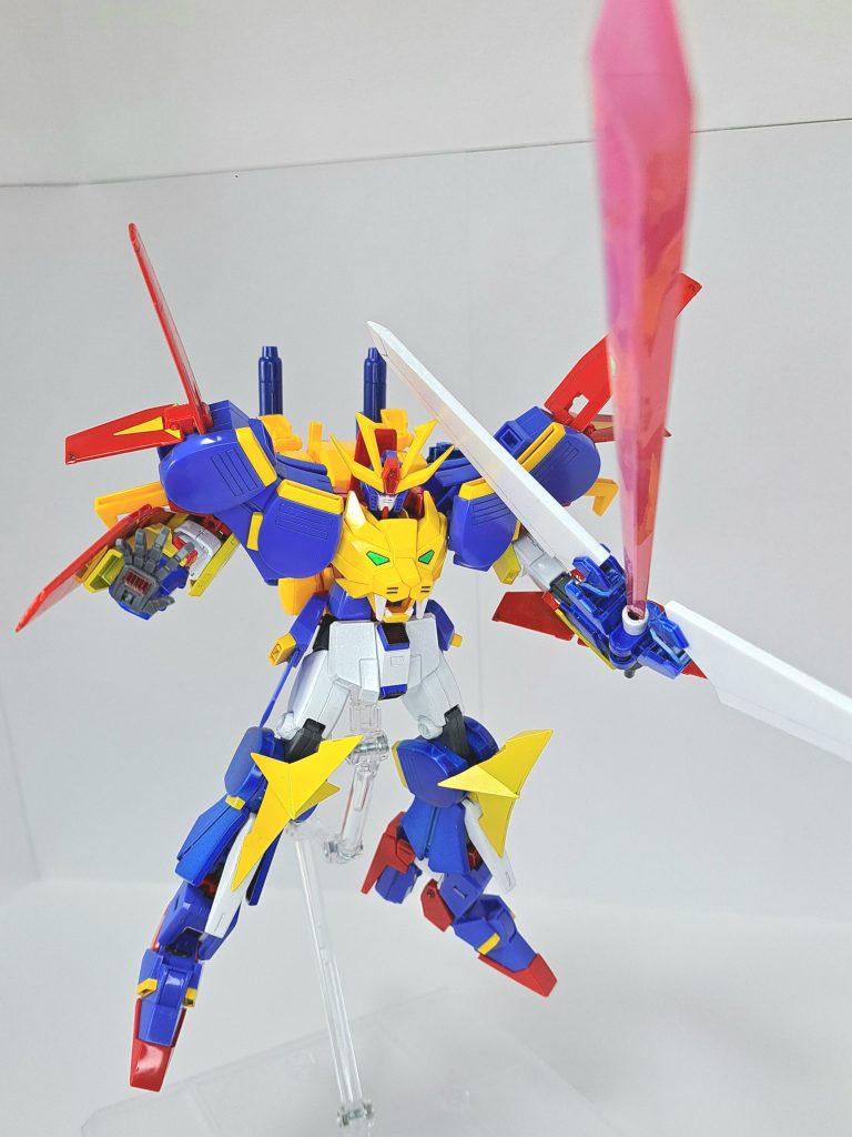 トライオン3とトライゼータの武装を(一部を除き)使用できる。パワーが上がった事で超剣を片腕で容易く扱える。