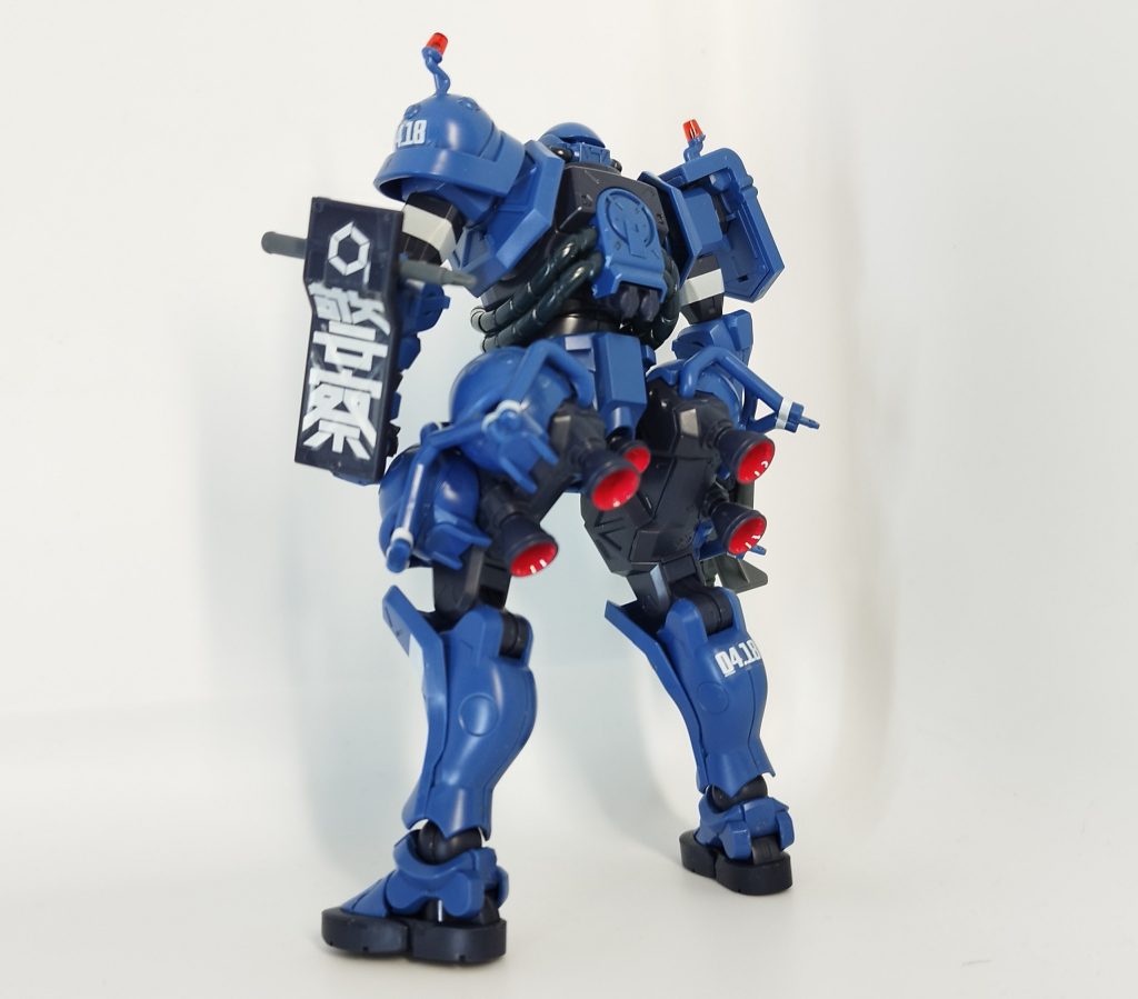 足とバーニアが特徴的ですよね。