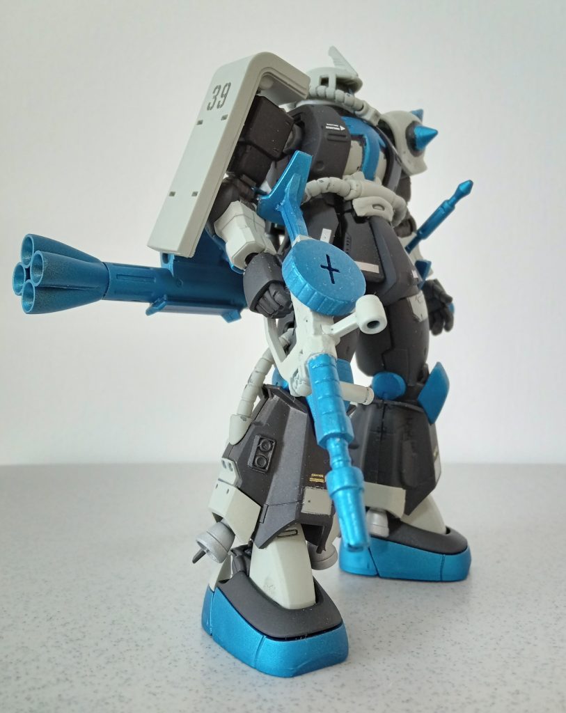 当然ミクデカールなど無いので、肩シールドに「３９」だけ貼ってミク仕様をアピール