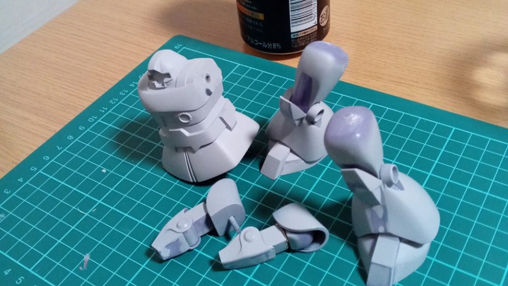 年度末からバタバタとしてなかなか進みませんでしたが飲みながらの楽しいコウサクでした。完成品の詳しい画像はこちら→https://the-secret-agentman.blogspot.com/2025/04/gunpla-oldkit-rickdom-finished-model.html