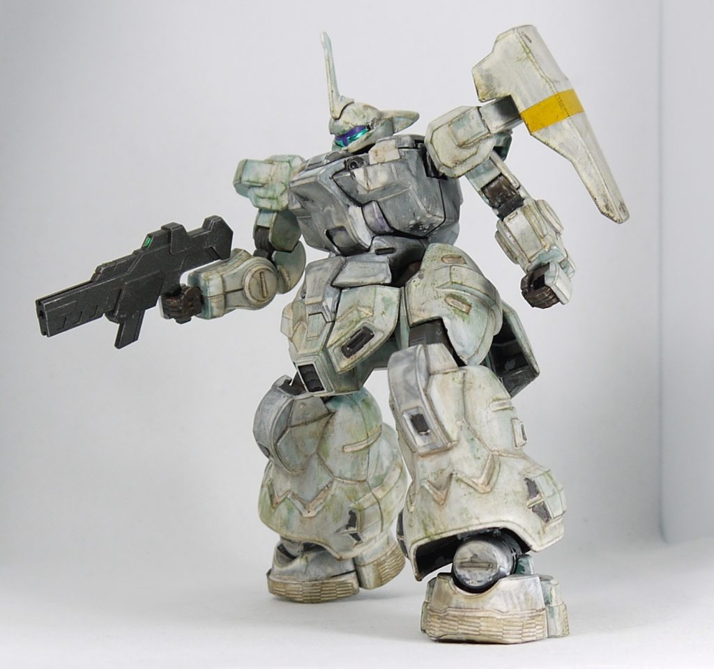 HG 1/144 ディランザ(一般機/ラウダ専用機)冬季迷彩–2枚目/制作者:junhon