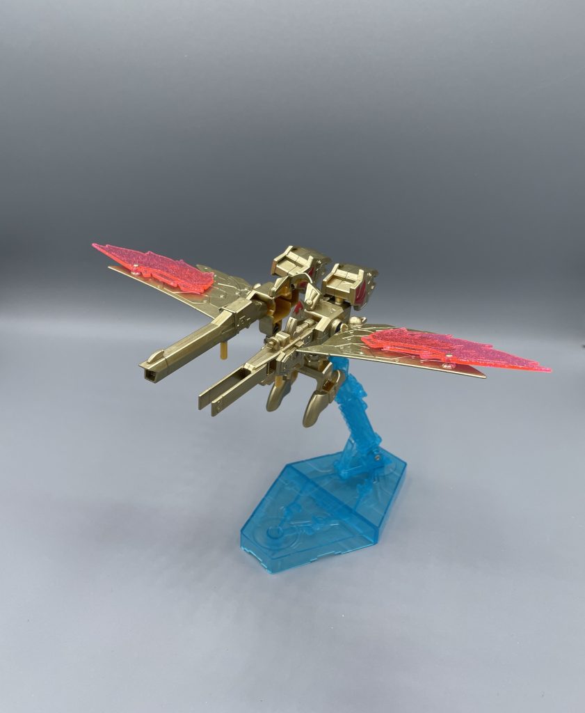 鉄鋼迦楼羅(メタルガルーダ) V2ABらしい金色と、光の翼がモチーフになっています。