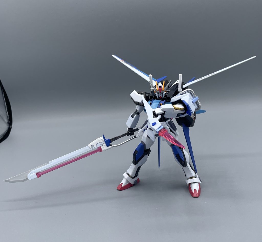 ソード・フォーミュラ１０５　武装類は、ホワイトを基調に塗装しました。