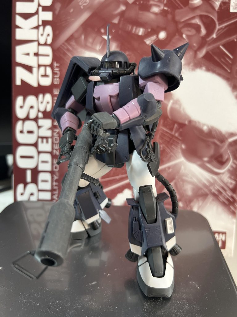 ついでに 黒い三連星 無塗装 塗装待ち……