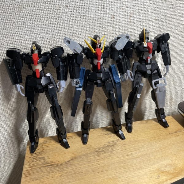 セムはハンドパーツとシールドを初めて3Dプリンタで制作しました。まじで3dモデリングが大変でした。正直シールドはプラ板から切り出した方が絶対早い！セム二機目を今日中にロールアウトできるように頑張ります（4枚目）