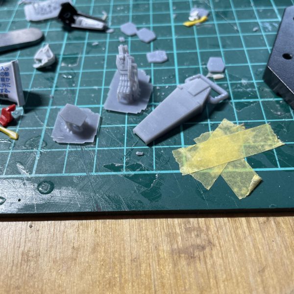 セムはハンドパーツとシールドを初めて3Dプリンタで制作しました。まじで3dモデリングが大変でした。正直シールドはプラ板から切り出した方が絶対早い！セム二機目を今日中にロールアウトできるように頑張ります（3枚目）