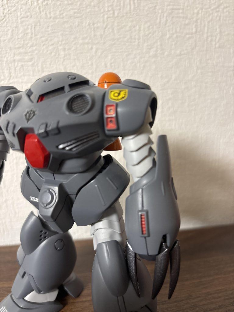 水転写式デカールを使用し、今回は情報量少なめでフィニッシュしました。