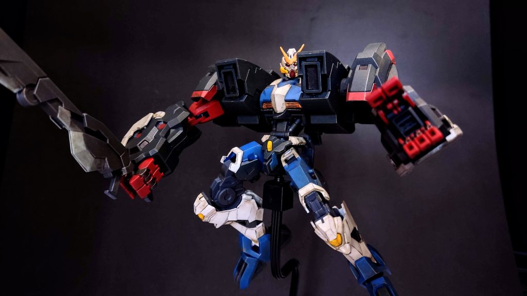 改めてソードを持った状態で。デカすぎて全体が入りません。