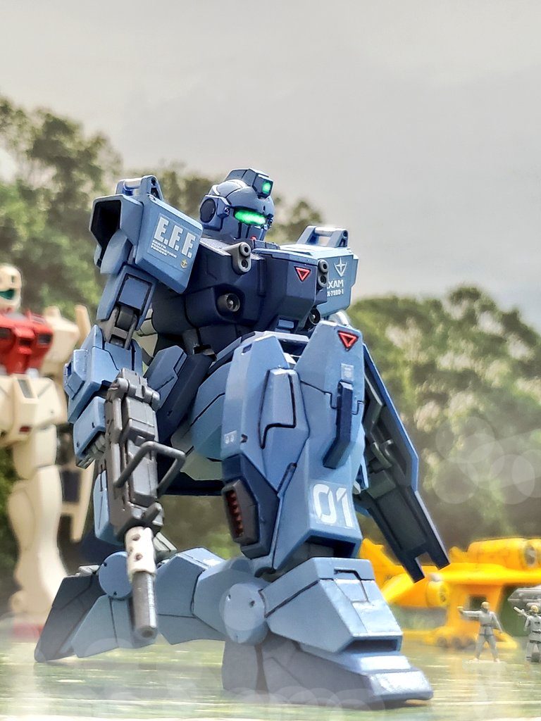 😎『BD1号機回収後、私はすぐさまジャブロー本部上層部に問い合わせ📞ユウ・カジマ少尉をBD1号機の専任パイロットにと要請✉️✨その結果、第11独立機械化混成部隊にBDを配備する事が決定👍️私、アルフ・カムラも技術担当として部隊に同行する形で前線のモルモット隊に合流しました🚗💨』