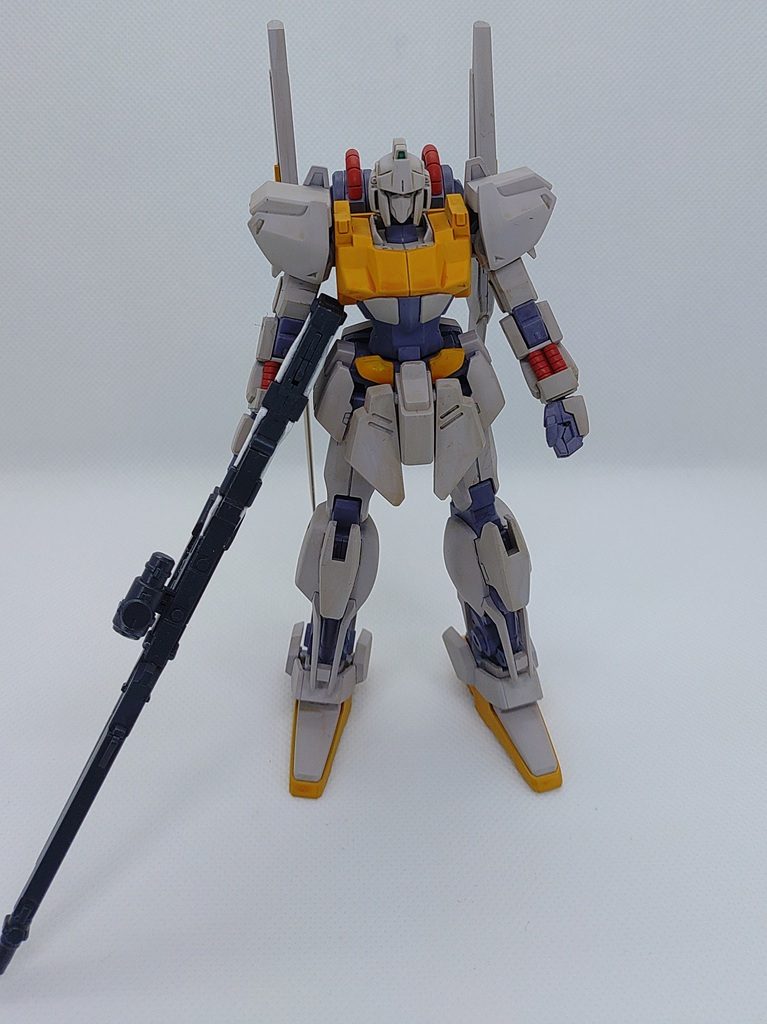 正面から。武器が大きいので入り切れてないですね...