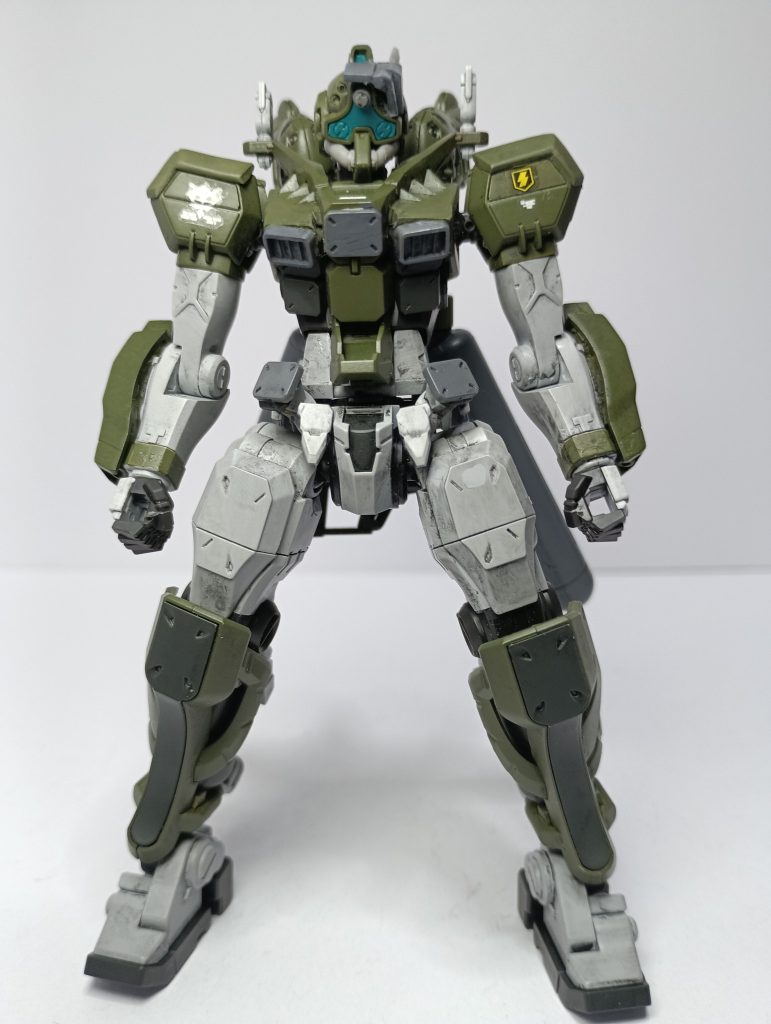 熟練パイロット向けにセンサーおよびジェネレーター、スラスターを強化した設定です。