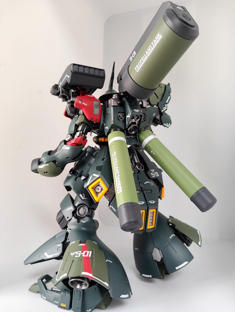 RGサザビー–3枚目/制作者：nisetora2001