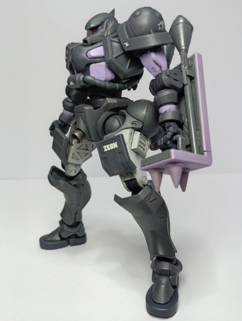 全体的にスリムな印象になり個人的には気に入っています。