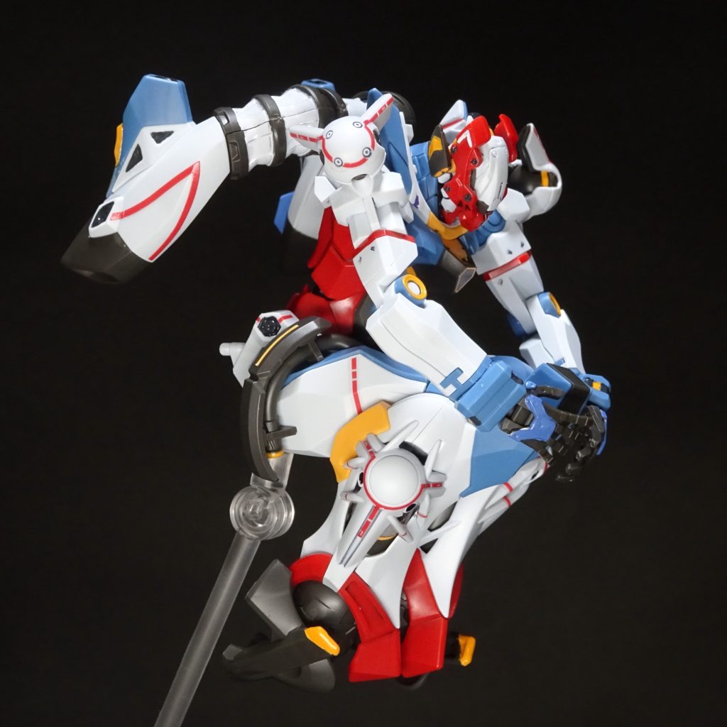 こんなシーンあったかな？手の甲などのブルーは、水性ホビーのイザーク専用スカイブルーとガンダムブルーを混ぜたら、それっぽくなった。