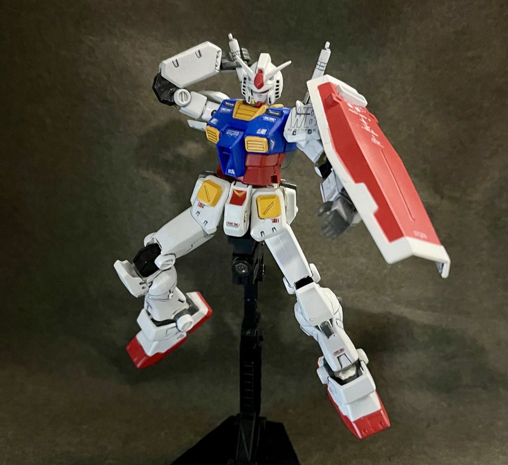 左手のみ平手パーツが付属。右手側は武器保持用以外に本来は拳パーツも付属しているんですが、残念ながら紛失┐(´д｀;)┌