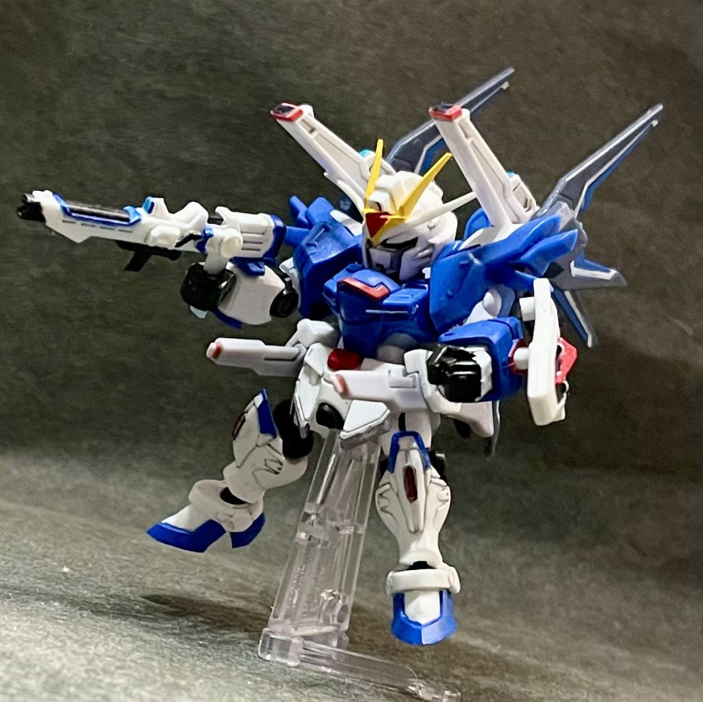 フルバーストこのサイズでレールガンの展開ギミックあり…って、Gフレームでも採用してくれたらええのにと思うのは我儘なのかねぇ┐(´д`)┌