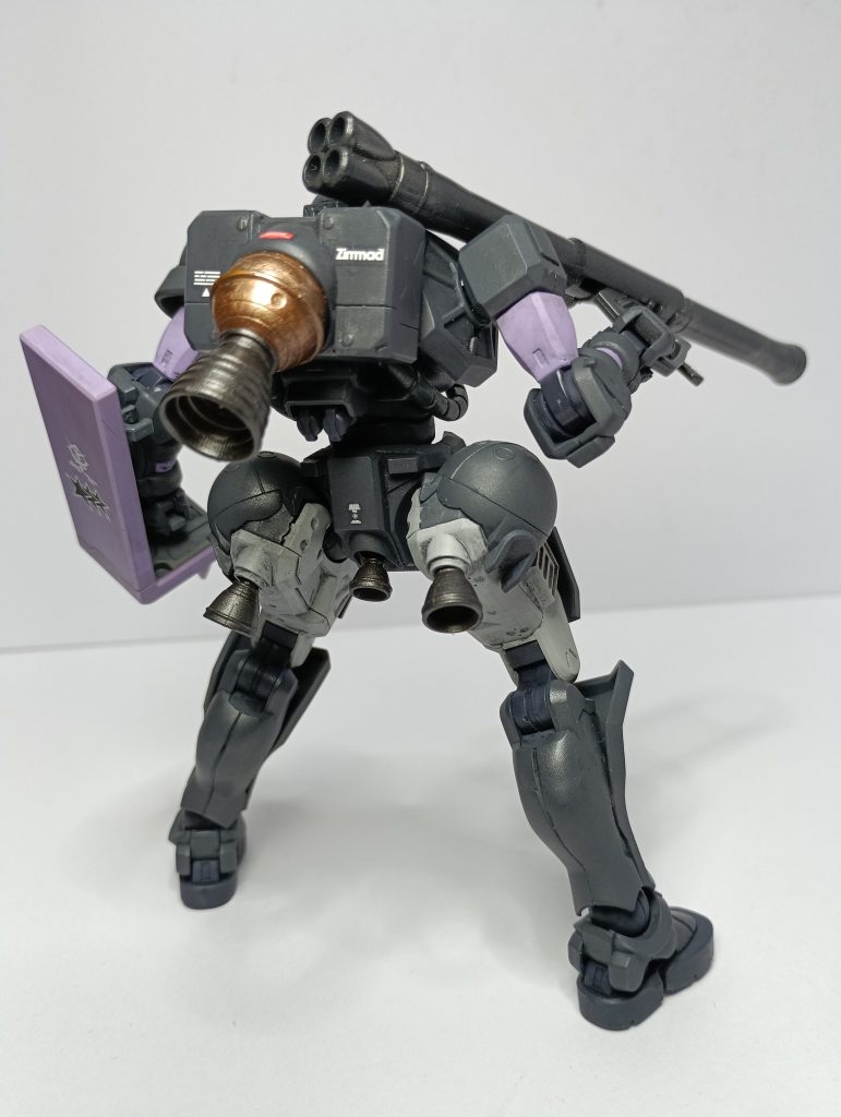 高機動用のオプションパーツ。マグネットで接続しているので、着脱可能。某少佐が見たら脳破壊しそうな代物ですW