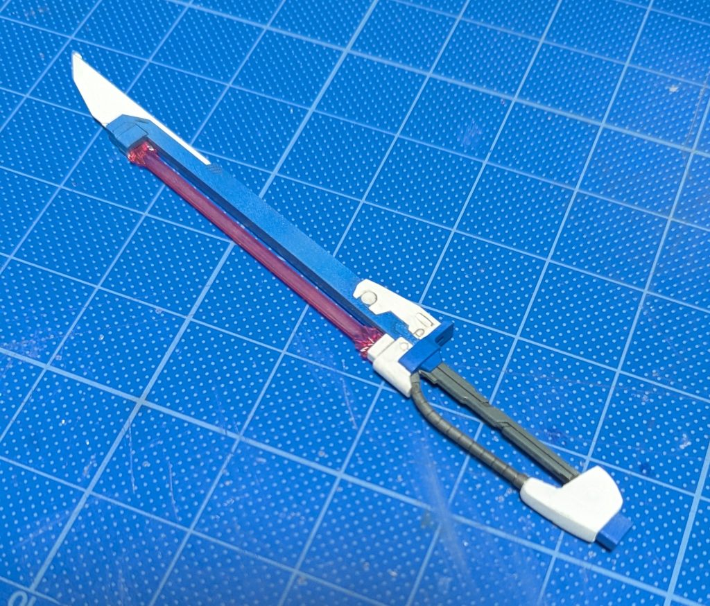 ソードは少しばかり変更。下部のビーム部分は少しボリュームアップ