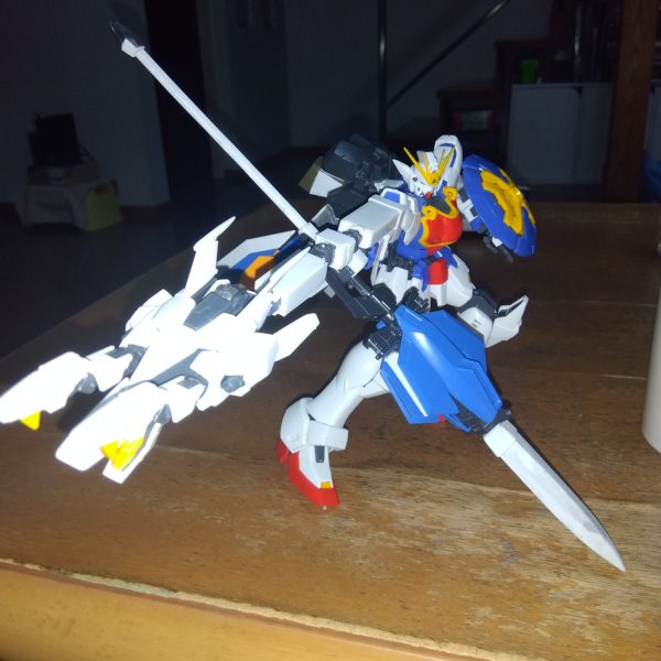 ３体完成デス(gundam-kao2)塗装待ちデス(gundam-kao9)（2枚目）