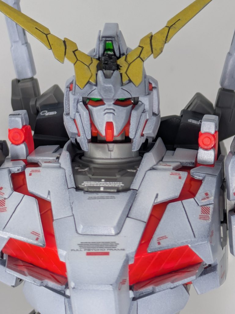 アンテナ部はゴールドにしています