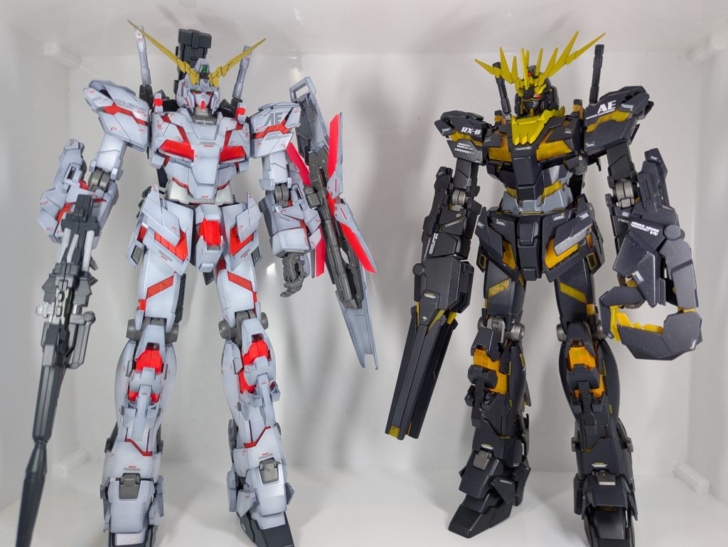 以前作ったMGバンシィと並べて。3号機フェネクスは中々売ってない&高いので手が出せてないです😅😅次並べるならクシャトリヤかな
