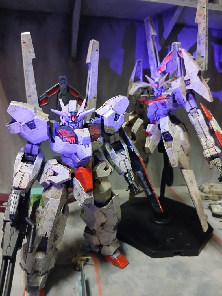 もちろんお目目も光ります。2ショット