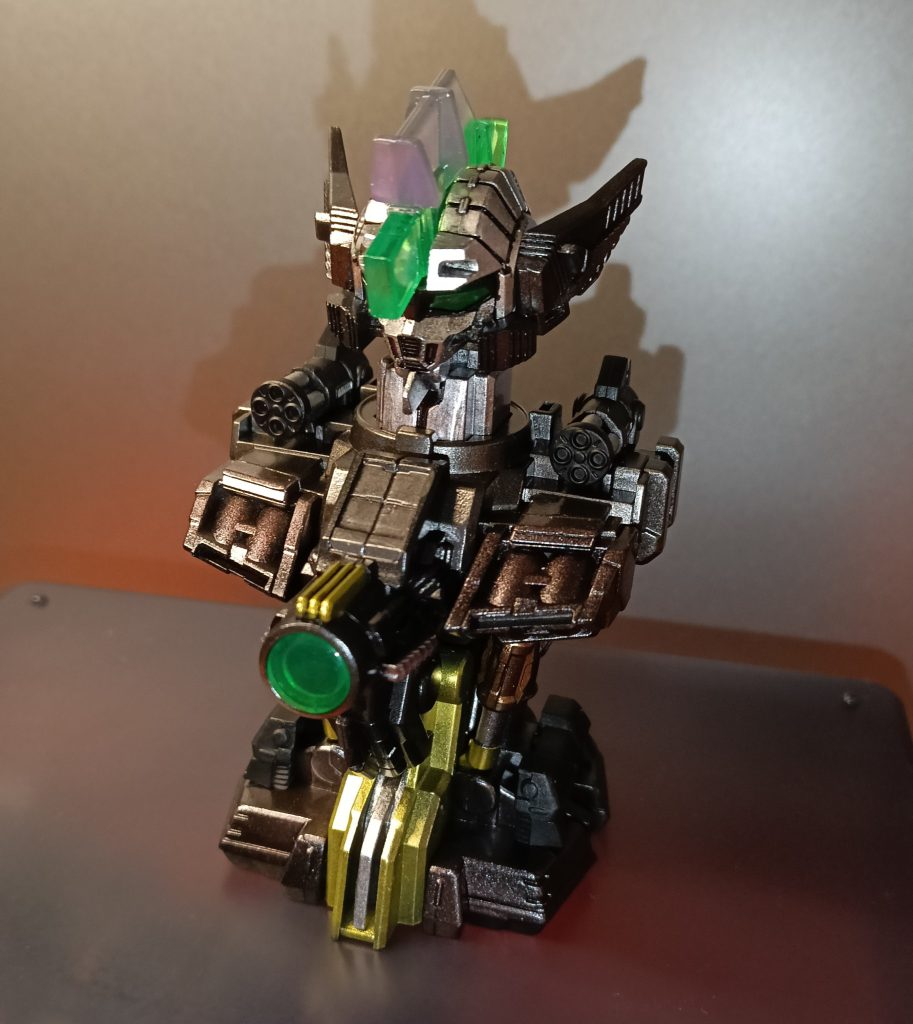 まずは内部メカ特に胴体を中心に多く塗り分けしてみました