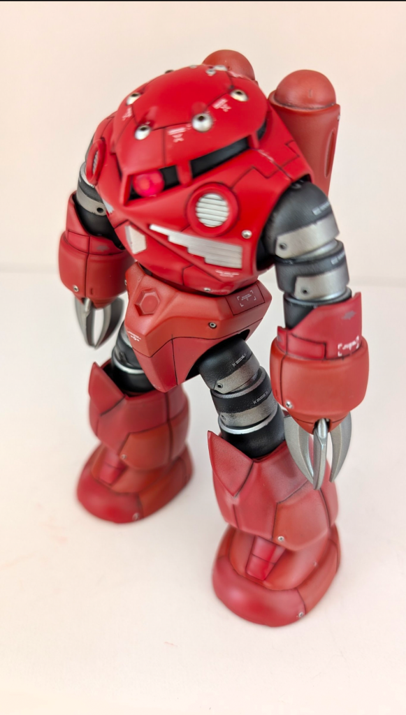 すごく安いし、色々試せて楽しく製作出来ました。あと2体くらい欲しいかもです(gundam-kao3)