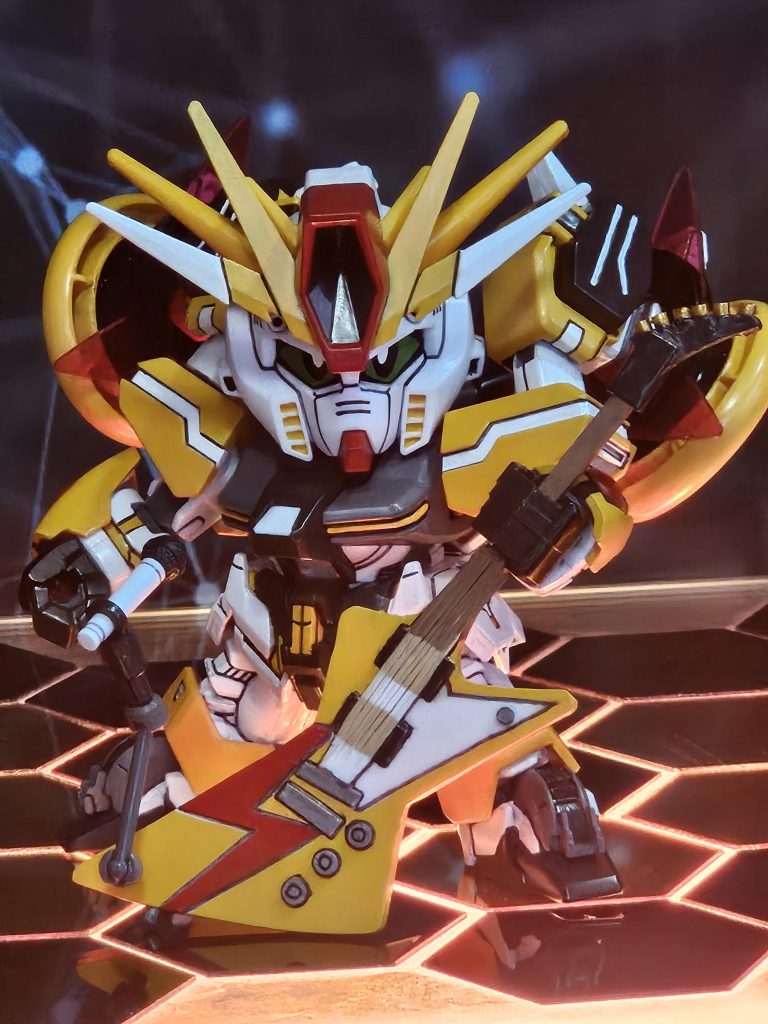 彼はいつぞやの昔 あのペナルティキックオールディーズことクラッシャーズと遭遇し 魅せられ 目覚めた!エレキギターを片手に任務を熟す。