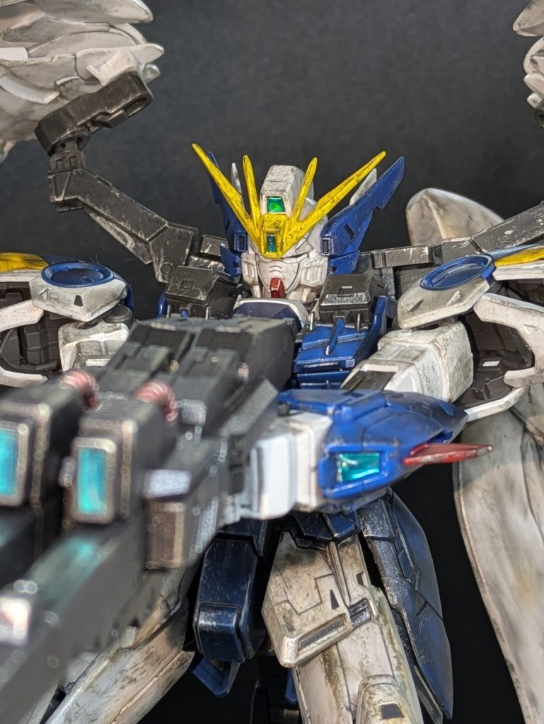 クリアー部分はレジンも付けてみました。