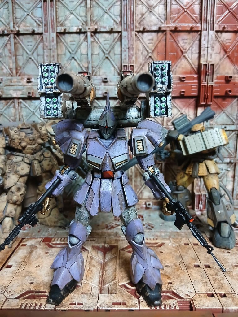 30MMの改造パーツを使用しただけです。隊長機っぽい感じが出たかなと思います。