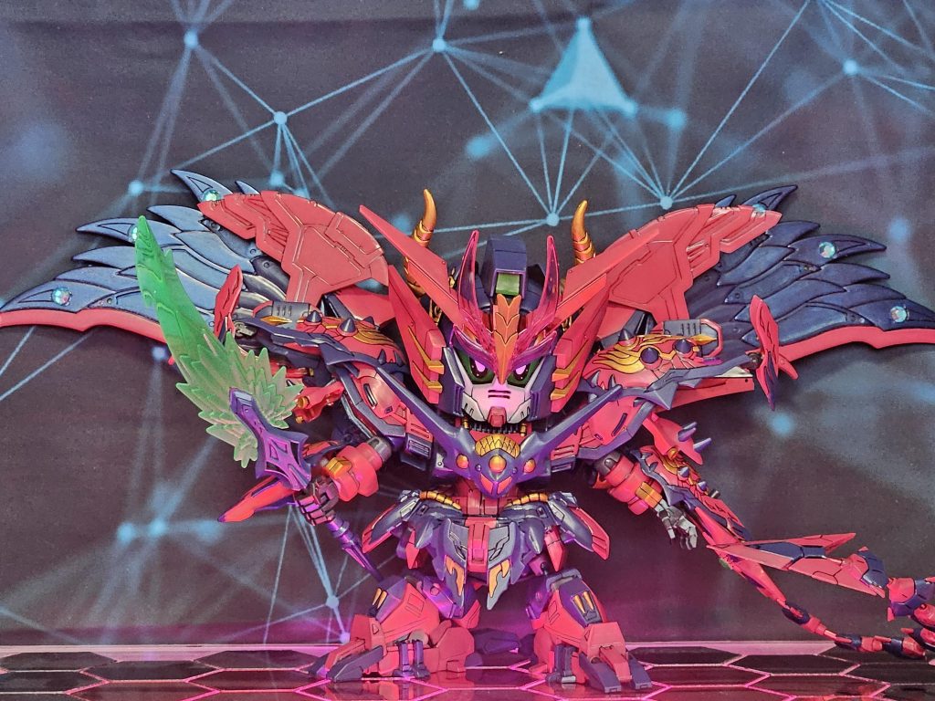 ボールジョイント等で関節部を増やし背を高く改良。羽は以前注文カードで発注しといたビクトリー大将軍から。サイズがデカイのでパーツ選びに苦労しますwエピオンの角や羽がポリキャップと同じ素材なので塗料塗ると禿げる為ガンダムマーカーが良さげですね。手持ちが無いので今回は控えました。