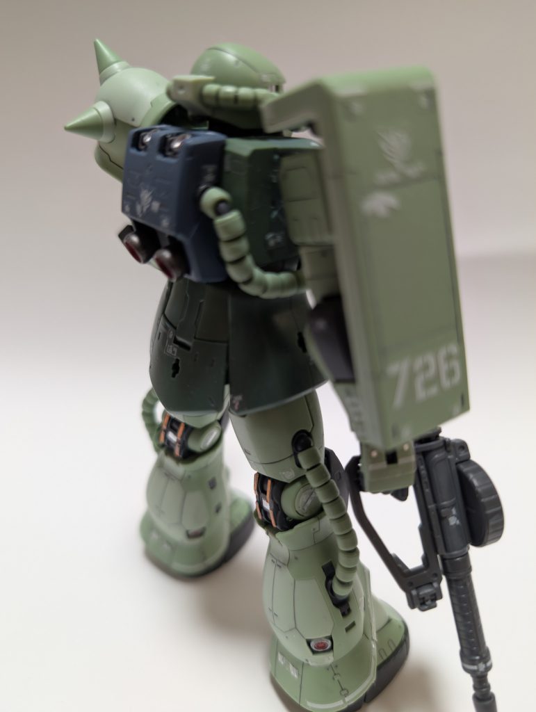 シールドのナンバーは嫁の誕生日です(zaku-kao2)