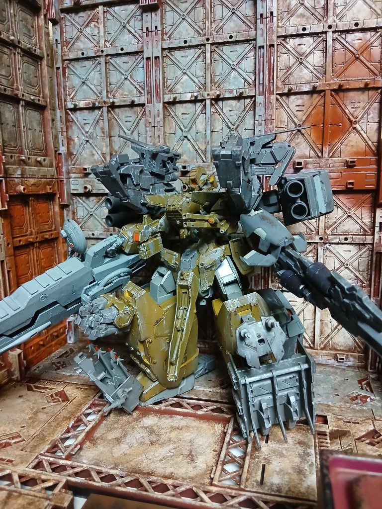 塗り替える前の色です。当時はカッコいいと思ってましたがウ○コみたいな色ですよね…(笑)ちなみにカーキ色です。