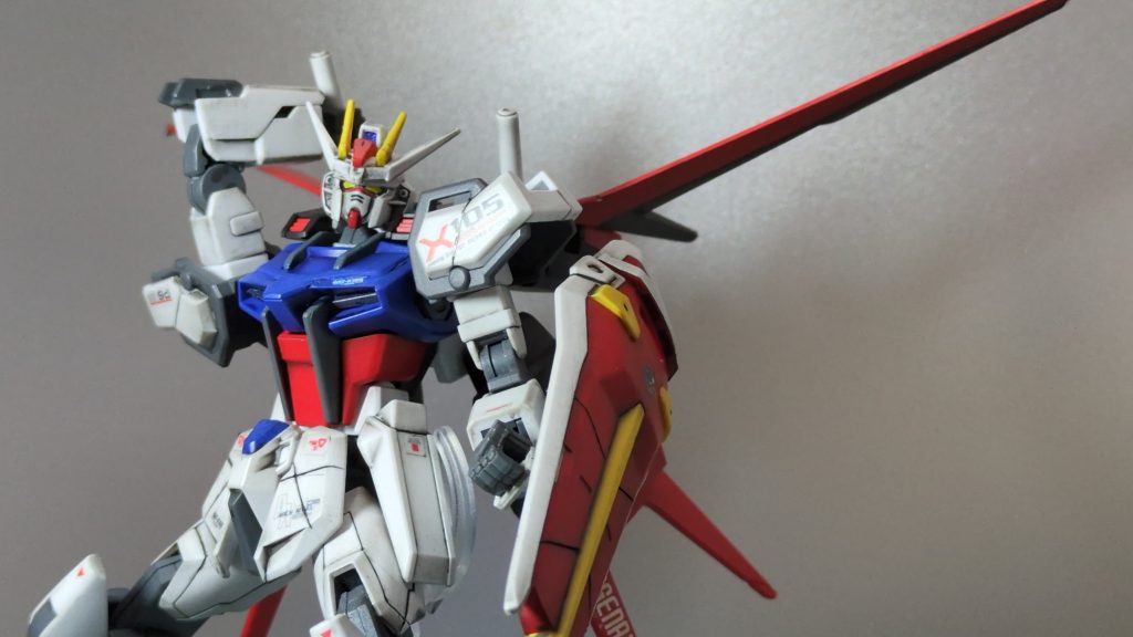 ビームサーベルを出す瞬間。この瞬間意外と好き。