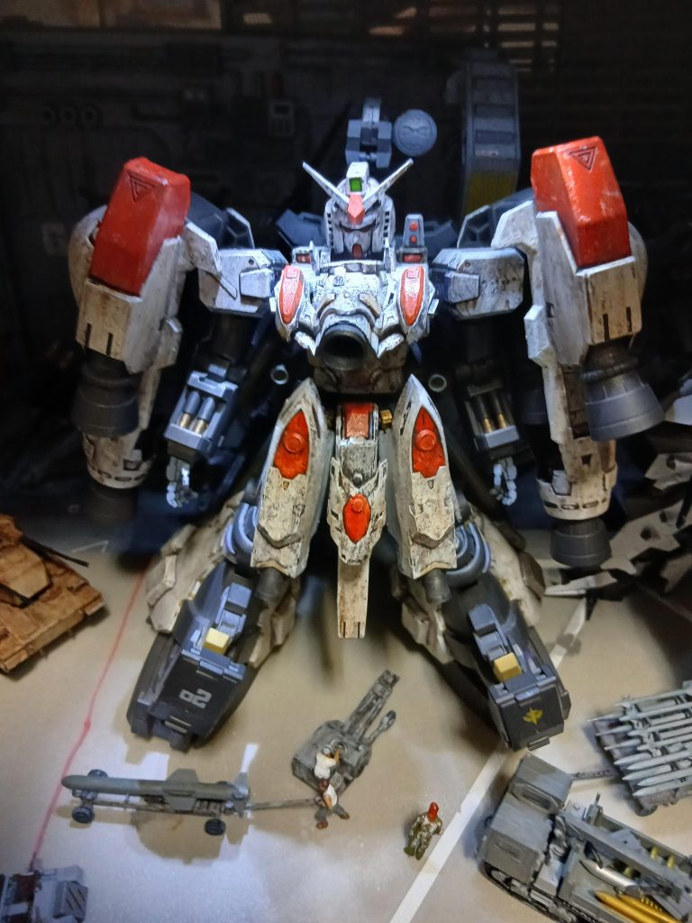 こちら改修前、肩と腰サイドアーマーがスッキリ