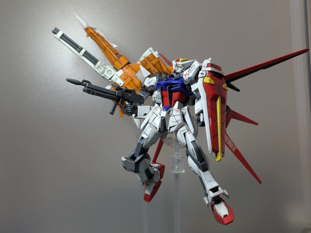 アニメのオープニングにあるツーショットを再現。ここにアークエンジェルが居たらワクワクしますね。また何か製作したら上げようと思います。