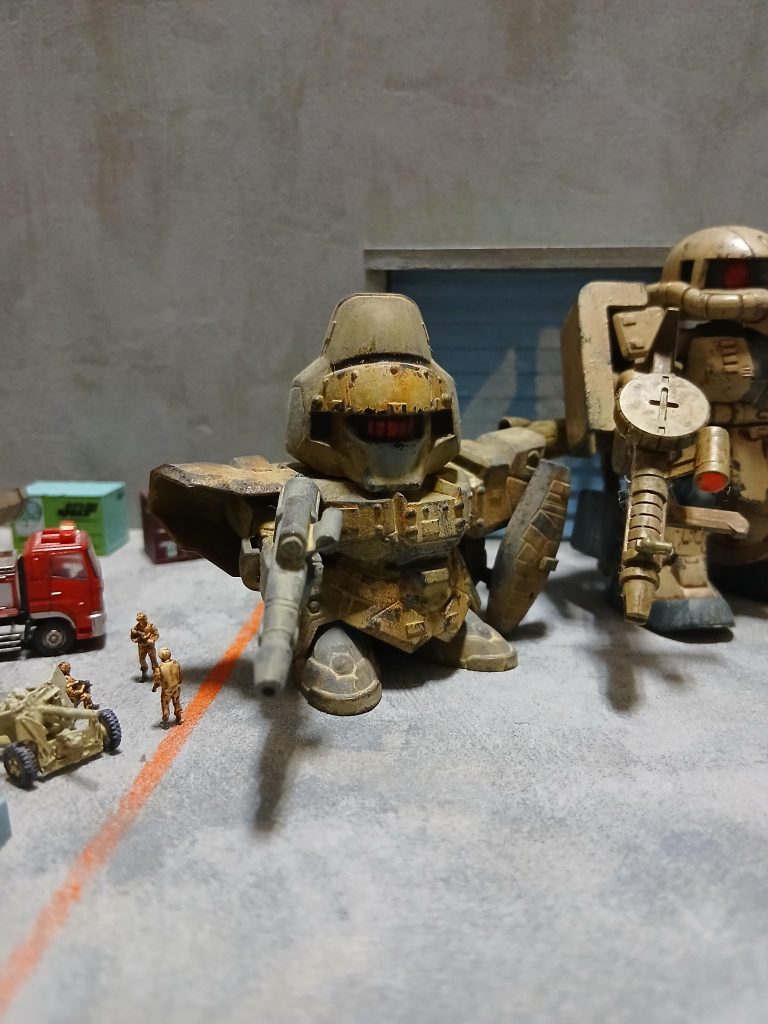 古すぎて何も出来ん(笑)足も動かないし、塗装だけ頑張ってみた