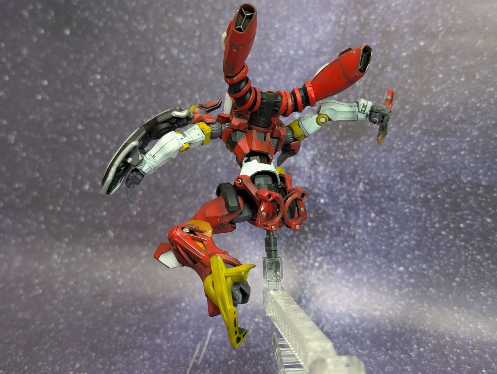 背面から見るとオーラバトラーやなw