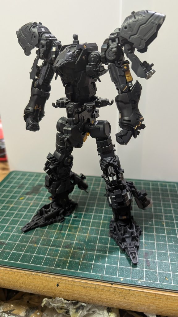 内部フレームはバーニア含め全塗装してます。