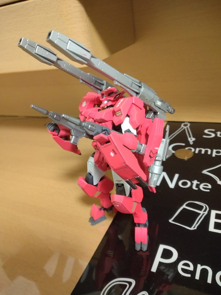 背部のレールガンカッコいい!