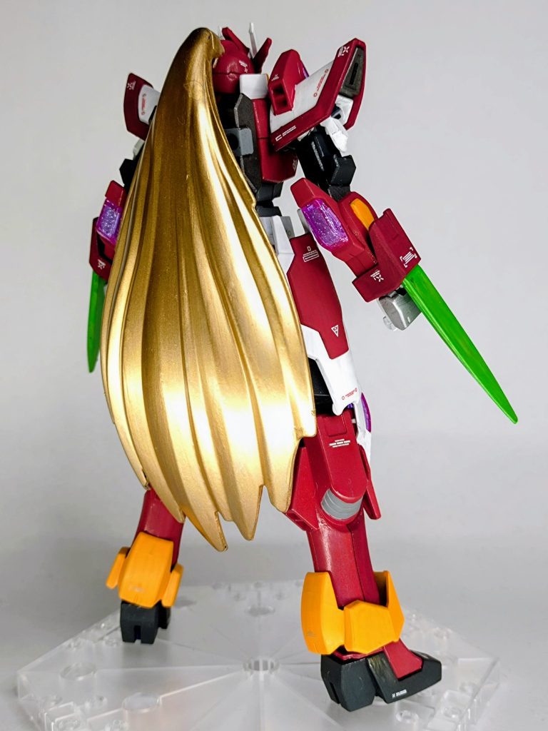 赤…あずき色(一部マルーン)白…オフホワイト黄…ハイネオレンジ黒…ミッドナイトブルー灰…ニュートラルグレー金…スーパーリッチゴールドゴールド部とクリアパーツ以外はつや消し仕上げ。髪の毛のキューティクルがスゴイです。